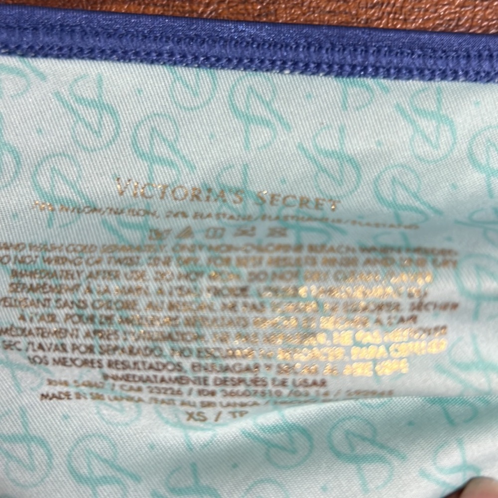 Victoria secret bikini bottoms - Picture 3 of 4